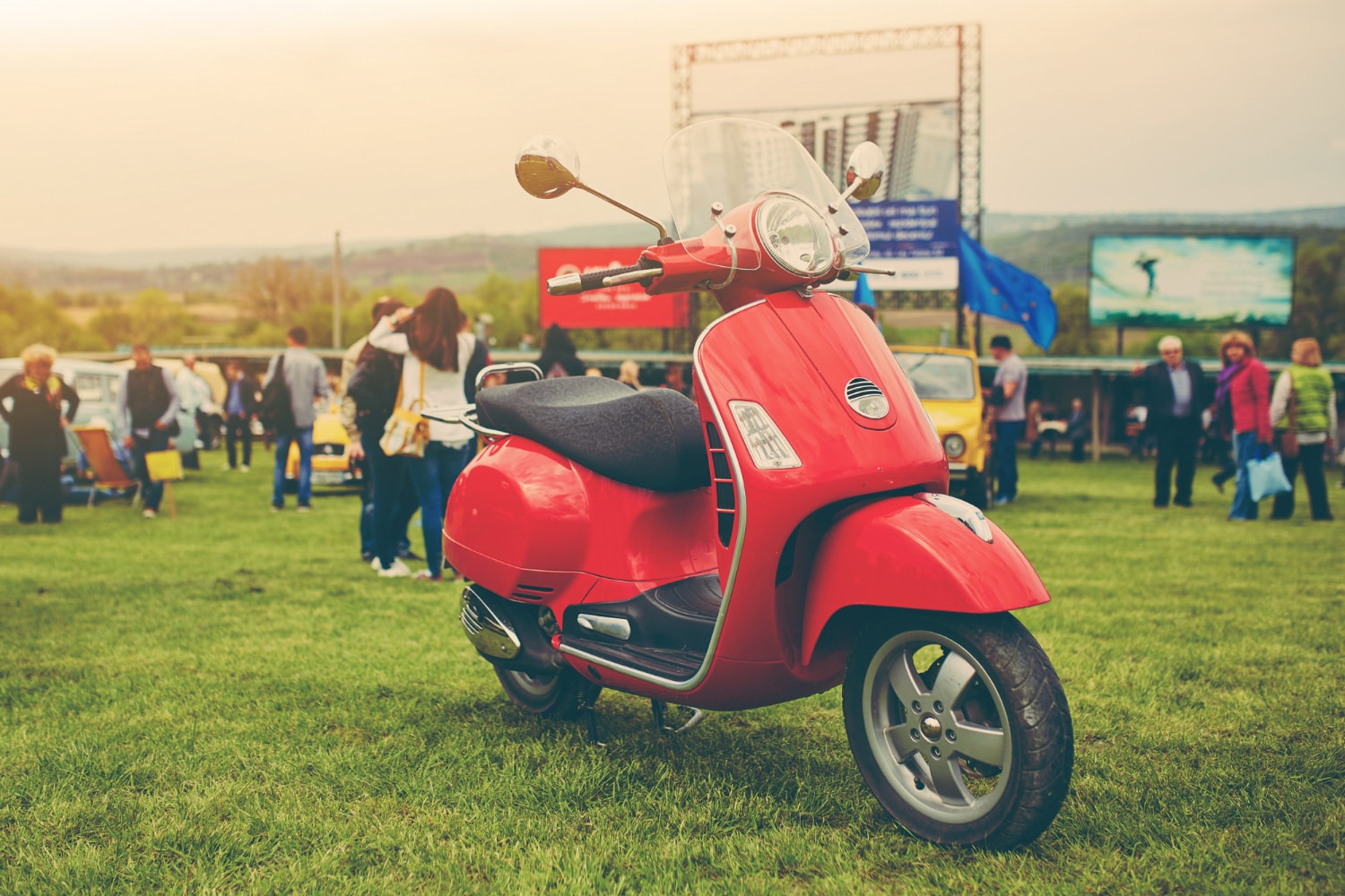 Vespa Scooters Special